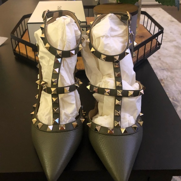 COPY - Valentino rockstud - Picture 5 of 11